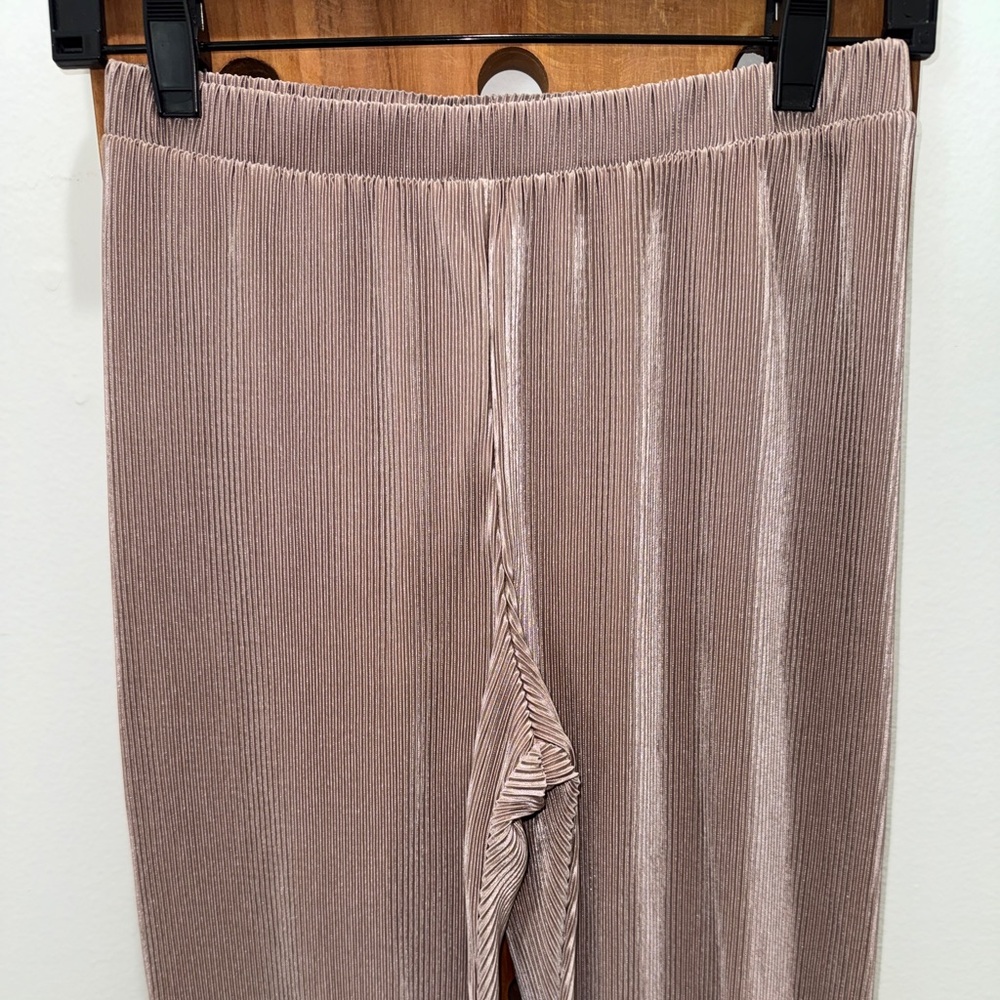 RO&DE Ribbed Satiny Pant Set - Picture 7 of 10